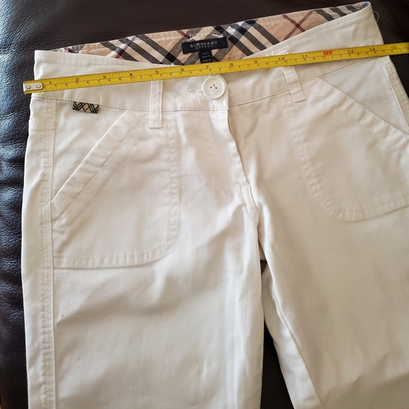 Burberry Women White Cropped/Capri Pants Size 4. - Picture 13 of 16